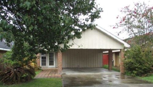 129 Hummingbird Ln, Lafayette, LA 70506