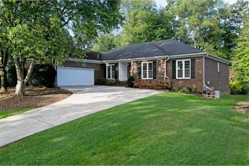 445 Guilford Circle, Marietta, GA 30068