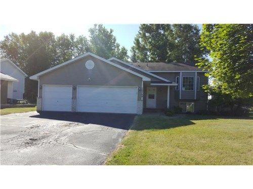 10755 Sharons Way, Chisago City, MN 55013