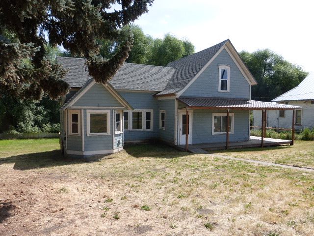 330 E Market Street, Latah, WA 99018