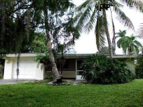 112 Crescent Lake Dr, North Fort Myers, FL 33917