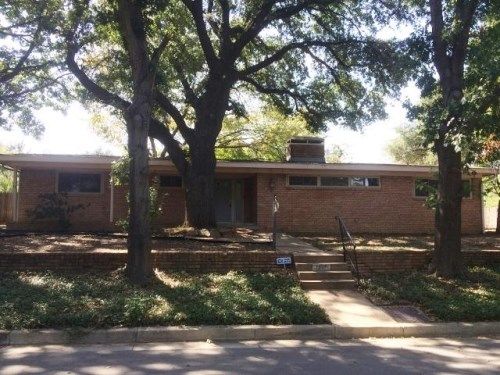 1937 Loma Linda Ct, Fort Worth, TX 76112