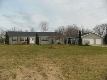 69945 Blue School, White Pigeon, MI 49099