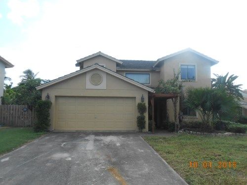 5785 Strawberry Lak, Lake Worth, FL 33463