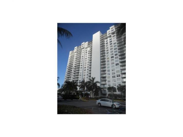 2801 NE 183 ST # 2008W, North Miami Beach, FL 33160