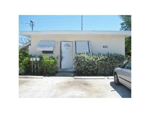 612 1ST AV, Hallandale, FL 33009