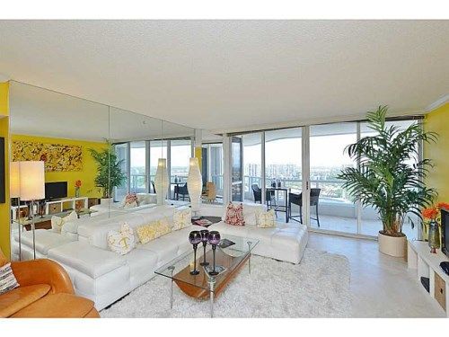 21205 YACHT CLUB DR # 2508, Miami, FL 33180