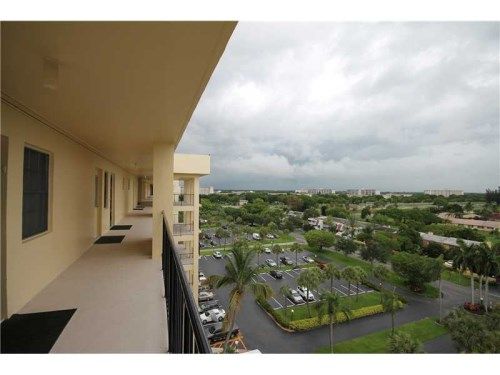 3150 PALM AIRE DR # 907, Pompano Beach, FL 33069