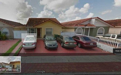 2652 W 74 TE, Hialeah, FL 33016