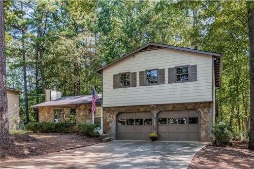 6849 Lakeview Lane, Atlanta, GA 30360