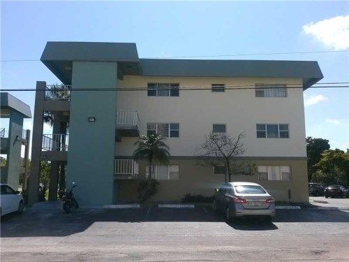 270 Layne Blvd # 203, Hallandale, FL 33009