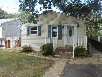 710 202nd St, Pasadena, MD 21122