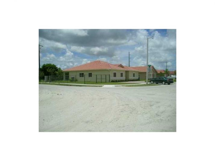 1402 SE 7 CT, Homestead, FL 33033