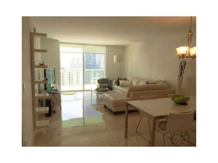 1200 BRICKELL BAY DR # 3707, Miami, FL 33131