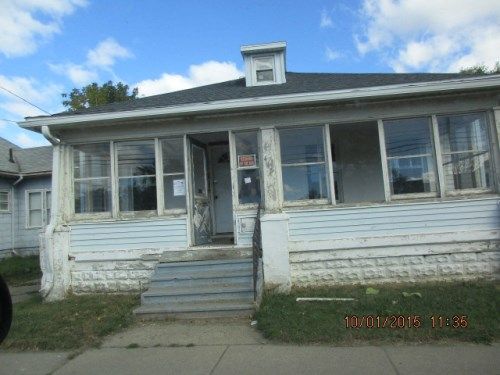 415 Corunna Ave, Owosso, MI 48867