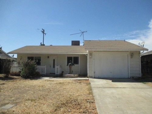 2453 Wolf St, Merced, CA 95348