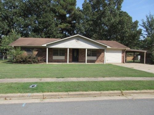 701 Meredith St, White Hall, AR 71602