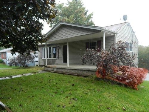 126 Skyline Dr, Beaver Falls, PA 15010