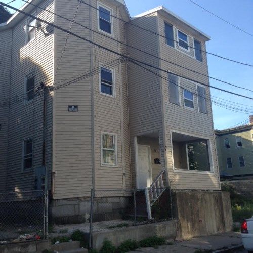 32 Juniper St, Lawrence, MA 01841