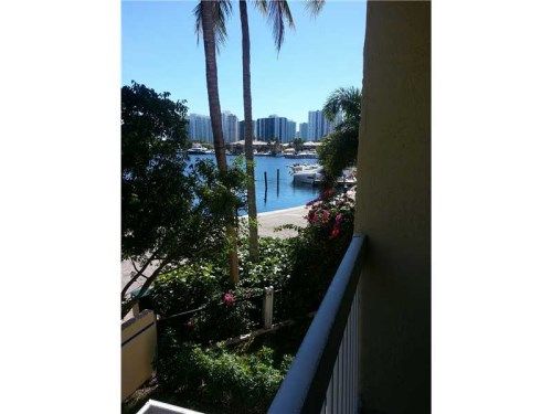 21385 MARINA COVE CIRCLE # E17, Miami, FL 33180