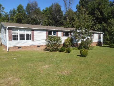 515 Hobbs St, Roseboro, NC 28382