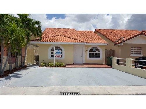 5537 W 27 AV, Hialeah, FL 33016