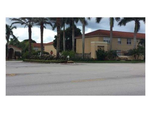 13584 9 CT # 13584, Hollywood, FL 33028