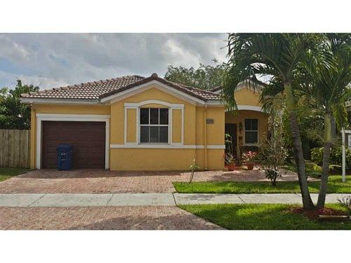 7738 NW 197 ST, Hialeah, FL 33015