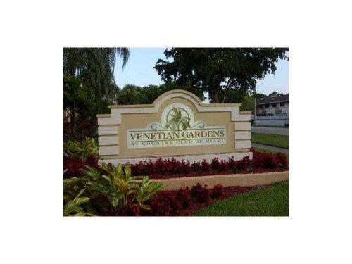 17901 NW 68 AV # T-106, Hialeah, FL 33015