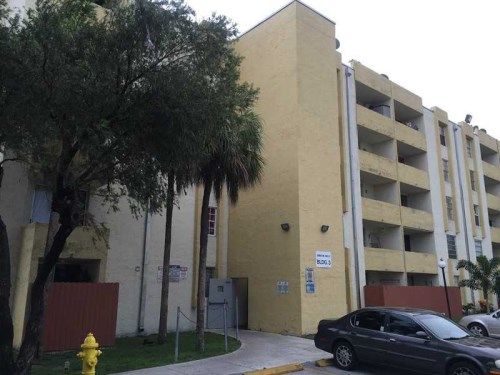 10000 NW 80 CT # 2156, Hialeah, FL 33016