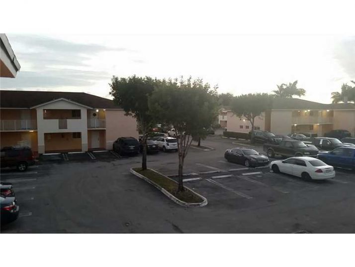 7835 W 30 CT # G-212, Hialeah, FL 33018