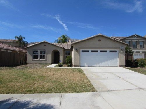 696 Bailey Lane, San Jacinto, CA 92582