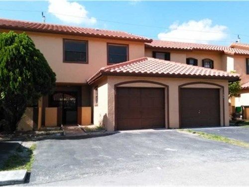 2490 W 60 PL # 103, Hialeah, FL 33016