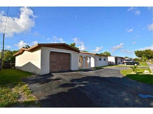 7879 NW 174 ST, Hialeah, FL 33015