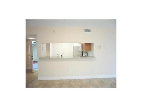 4555 NW 99 # 104, Miami, FL 33178