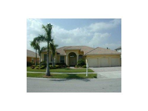 13721 NW 18TH ST, Hollywood, FL 33028