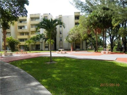 10000 NW 80 CT # 2205, Hialeah, FL 33016