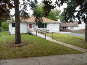 3209 Charles St, Rockford, IL 61108