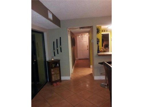 1261 W GOLFVIEW DR # 1261, Hollywood, FL 33026