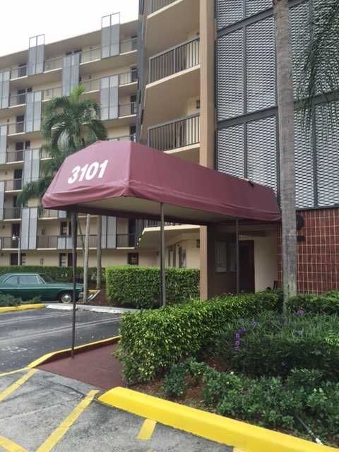 3101 N COUNTRY CLUB DR # 206, Miami, FL 33180