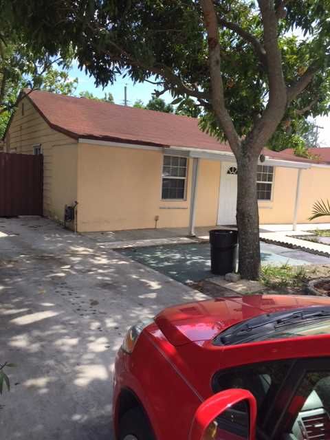 720 SE 4 ST, Hialeah, FL 33010