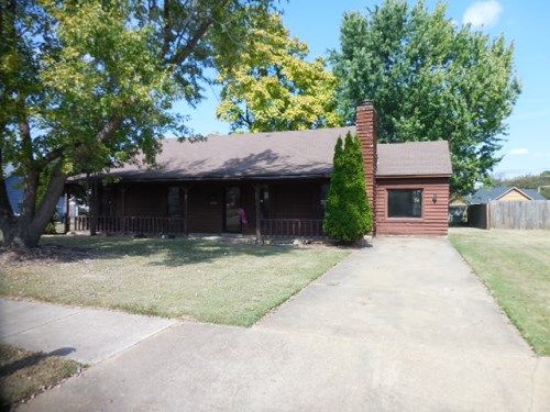 6130 Valleydale Dr, Memphis, TN 38141