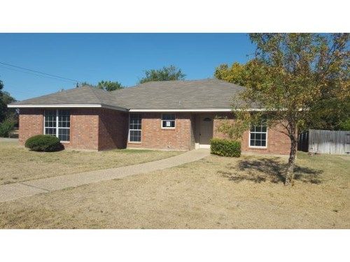 100 E Johnson St, Hewitt, TX 76643