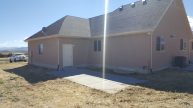 2944 W Ruiz Dr, Stockton, UT 84071