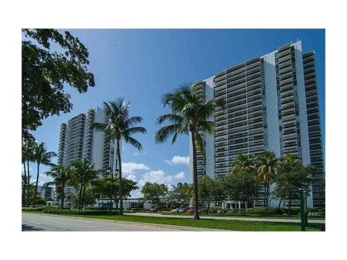 3625 N COUNTRY CLUB DR # 804, Miami, FL 33180