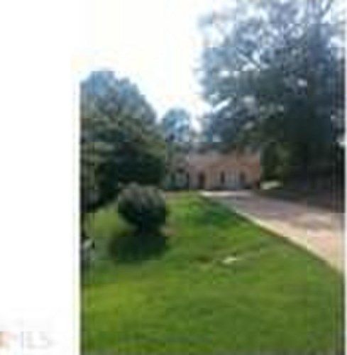 3730 Rambling Woods Drive, Loganville, GA 30052