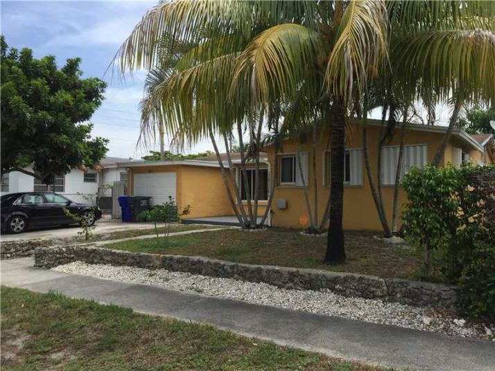 811 N 73 TE, Hollywood, FL 33024