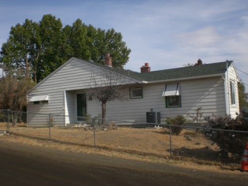 201 Ridgeway Drive, Yakima, WA 98901