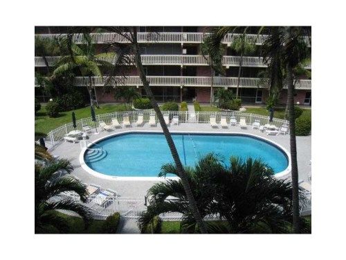 180 NE 12 AV # 9C, Hallandale, FL 33009