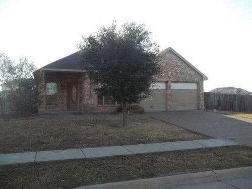 708 Daisy Dr, Desoto, TX 75115